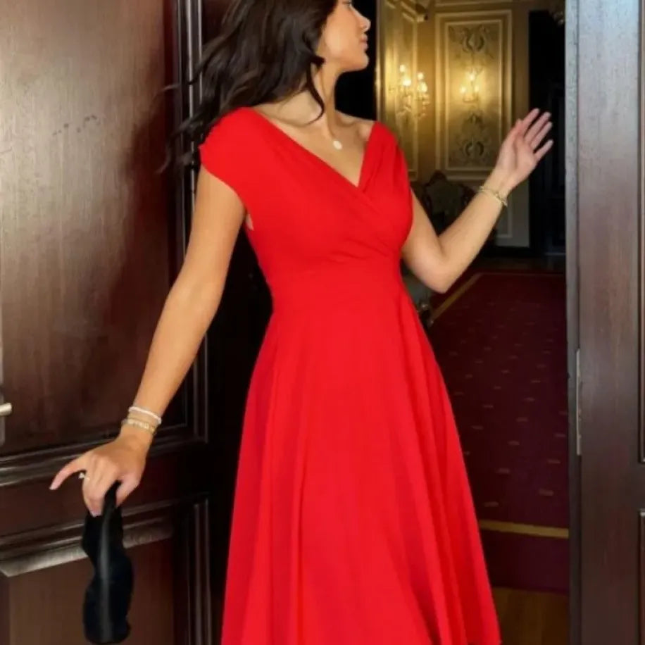 Kadın Kısa Kollu Kruvaze Yaka Eteği Volanlı Krep Elbise