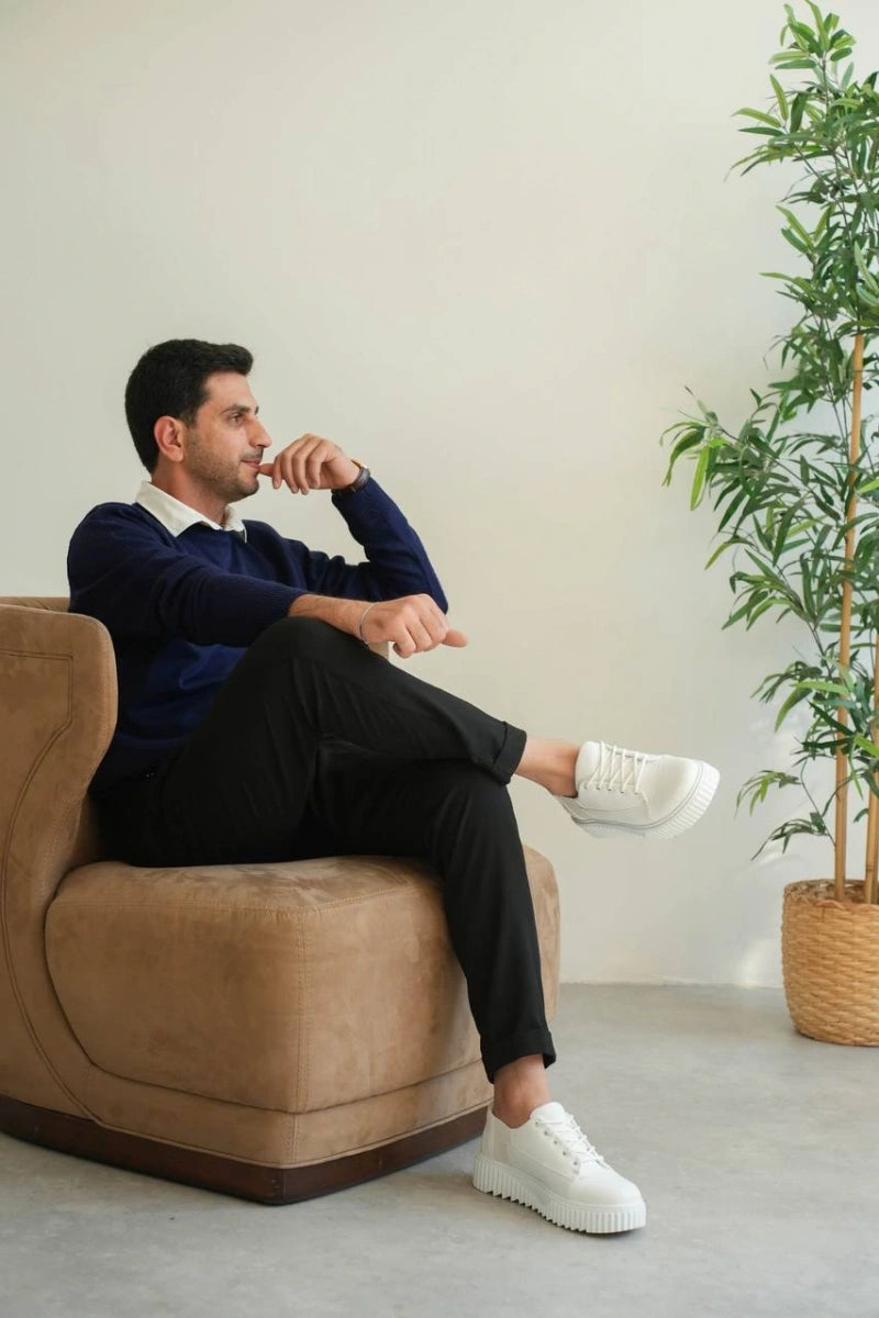 Kuback KB-X516: Beyaz Cilt ile Adımlarına Işık Kat